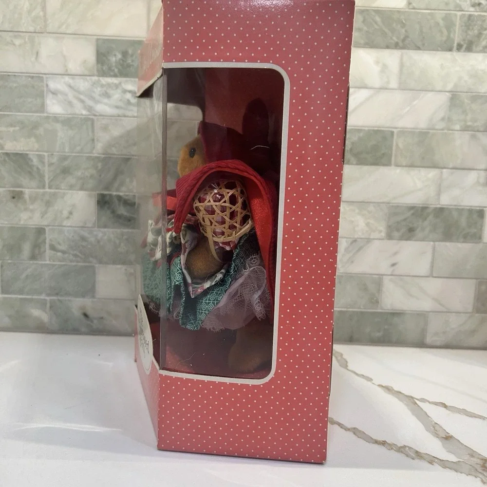 New In Box Madame Alexander The Well Dressed Bears -Red Ridding Hood